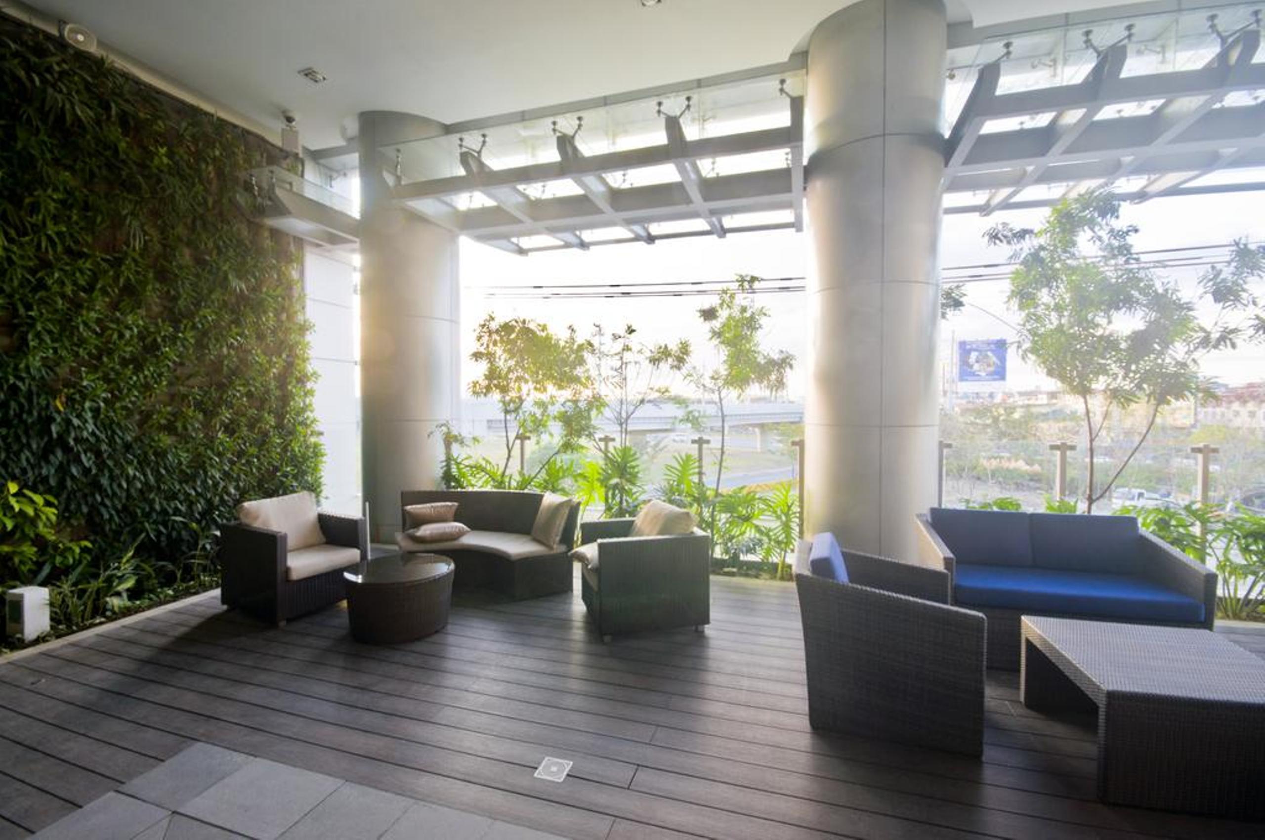 Savoy Manila 4*